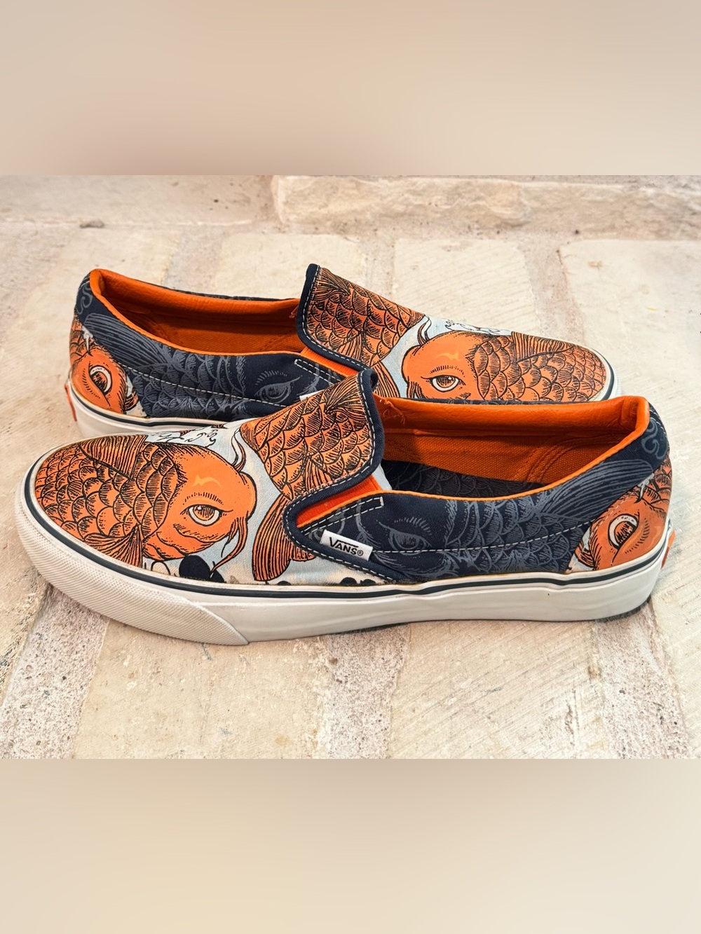 Vans Koi Fish Rare Retired Streetwear Slip-Ons- Unisex size Men’s 11.5 NWOT - Picture 6 of 16